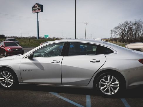 Used 2017 Chevrolet Malibu Hybrid w/ Leather Package image 23