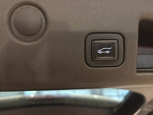 Certified 2019 Chevrolet Equinox Premier image 16