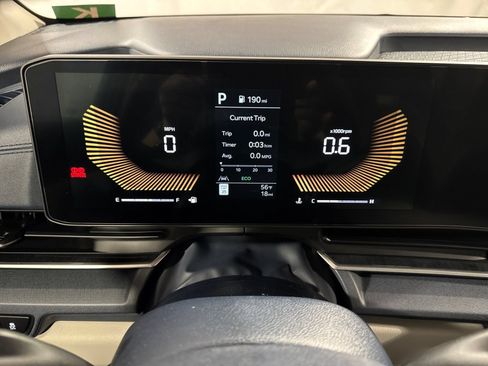 New 2026 Kia Carnival EX FWD image 13