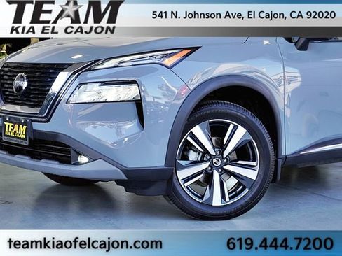 Used 2021 Nissan Rogue SL image 3