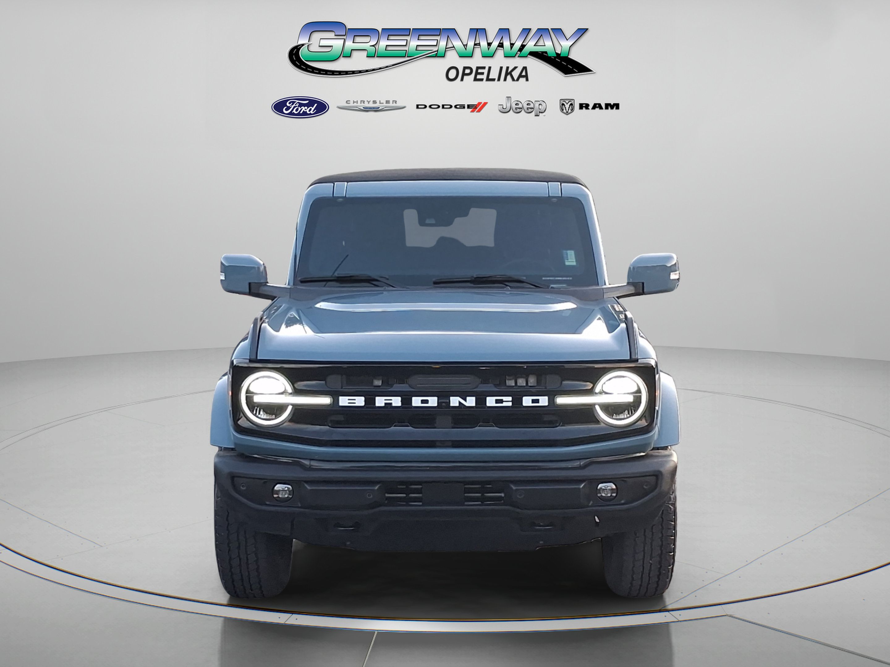 Used 2022 Ford Bronco Outer Banks AWD/4WD image 2