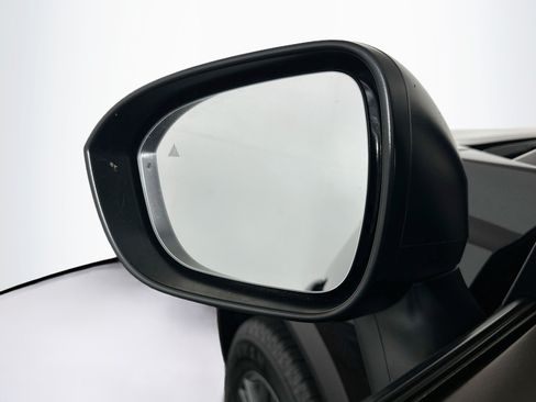 Used 2023 Nissan Rogue S FWD image 16