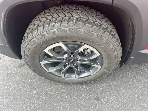 New 2026 Chevrolet Equinox ACTIV image 3