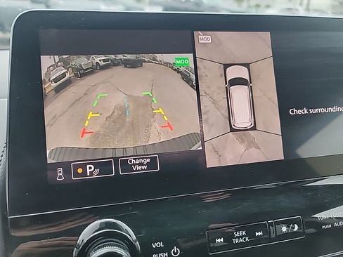 Used 2024 Nissan Armada SL image 18