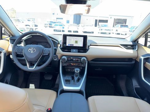 Used 2025 Toyota RAV4 XLE Premium image 16