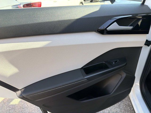 Certified 2026 Volkswagen Taos S FWD image 9