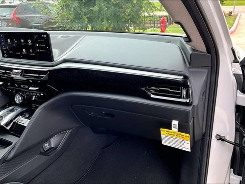 Certified 2026 Acura MDX FWD w/ Technology Package image 21
