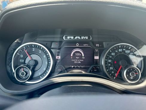 Used 2023 RAM 1500 Laramie AWD/4WD image 17