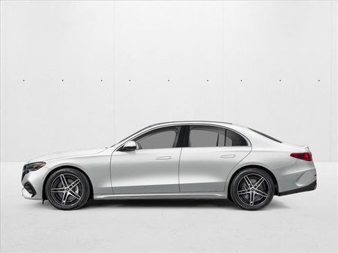 New 2026 Mercedes-Benz E 450 4MATIC Sedan image 3