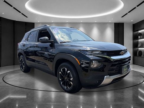 Certified 2023 Chevrolet TrailBlazer LT AWD/4WD image 3