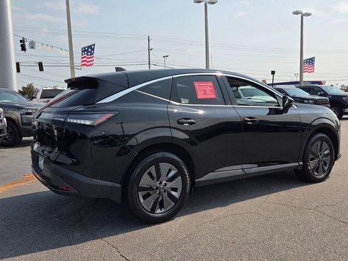 Used 2025 Nissan Murano SL AWD/4WD image 12