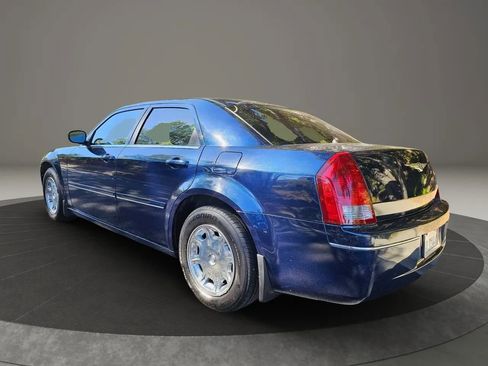 Used 2005 Chrysler 300 Touring image 5