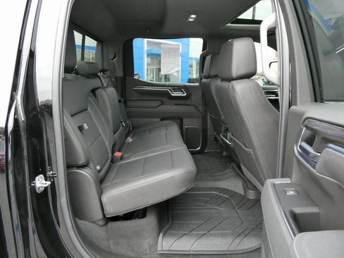 Certified 2025 Chevrolet Silverado 1500 LTZ w/ LTZ Premium Package image 17