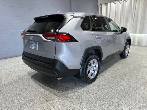 Certified 2023 Toyota RAV4 LE AWD/4WD image 4