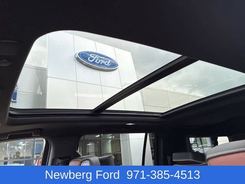 Used 2024 GMC Yukon XL Denali Ultimate AWD/4WD image 27