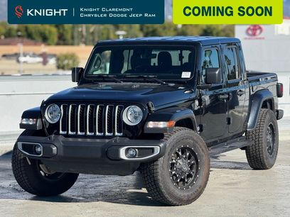 Used 2023 Jeep Gladiator Overland w/ Popular Equipment Package