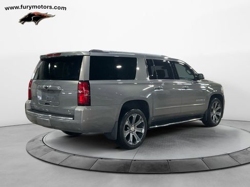 Used 2017 Chevrolet Suburban Premier image 3