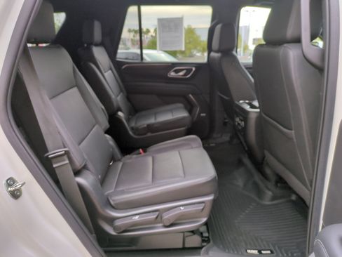 Certified 2022 Chevrolet Tahoe Z71 w/ Luxury Package image 28