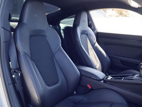Certified 2024 Porsche 911 Carrera T RWD image 23