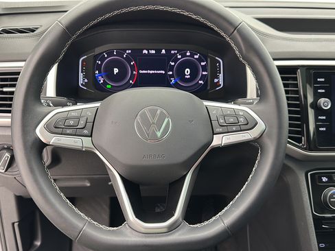 Used 2022 Volkswagen Atlas SEL AWD/4WD image 16