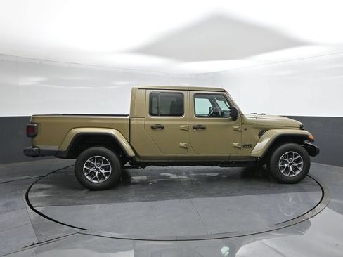 New 2026 Jeep Gladiator Sport AWD/4WD image 15
