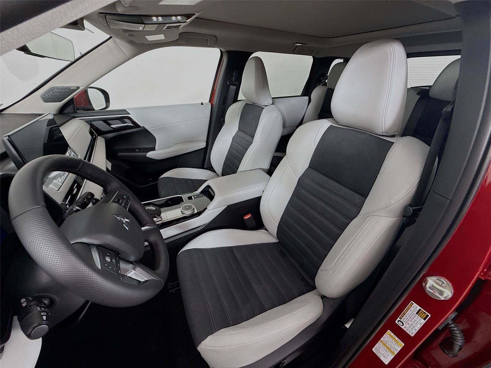 New 2026 Mitsubishi Outlander SE FWD image 18