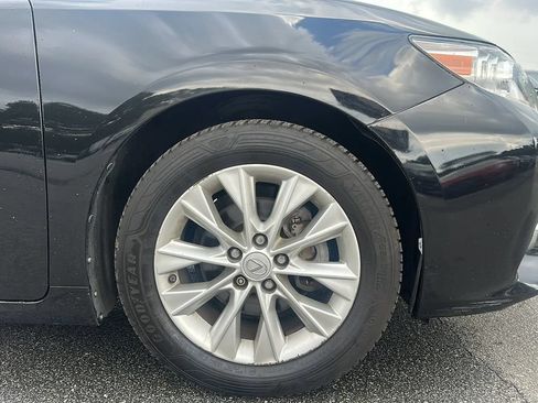 Used 2013 Lexus ES 300h w/ Luxury Pkg FWD image 32