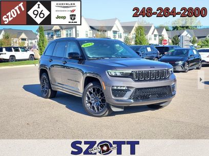 Used 2025 Jeep Grand Cherokee Summit w/ Obsidian Package