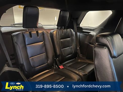 Used 2017 Ford Explorer XLT w/ Equipment Group 202A AWD/4WD image 21