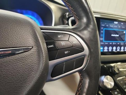 Used 2020 Chrysler Pacifica Touring-L Plus FWD image 22