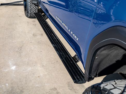 Used 2025 GMC Sierra 2500 Denali Ultimate image 13