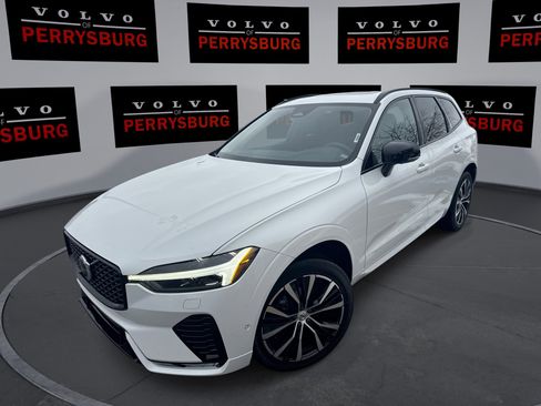 Used 2023 Volvo XC60 B5 Plus w/ Climate Package image 1