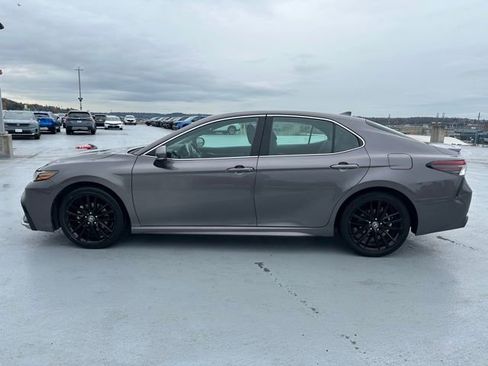 Used 2023 Toyota Camry XSE image 6