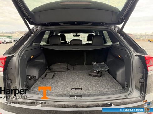 Used 2023 Volkswagen Atlas Cross Sport SE w/ Black Wheel Package image 19