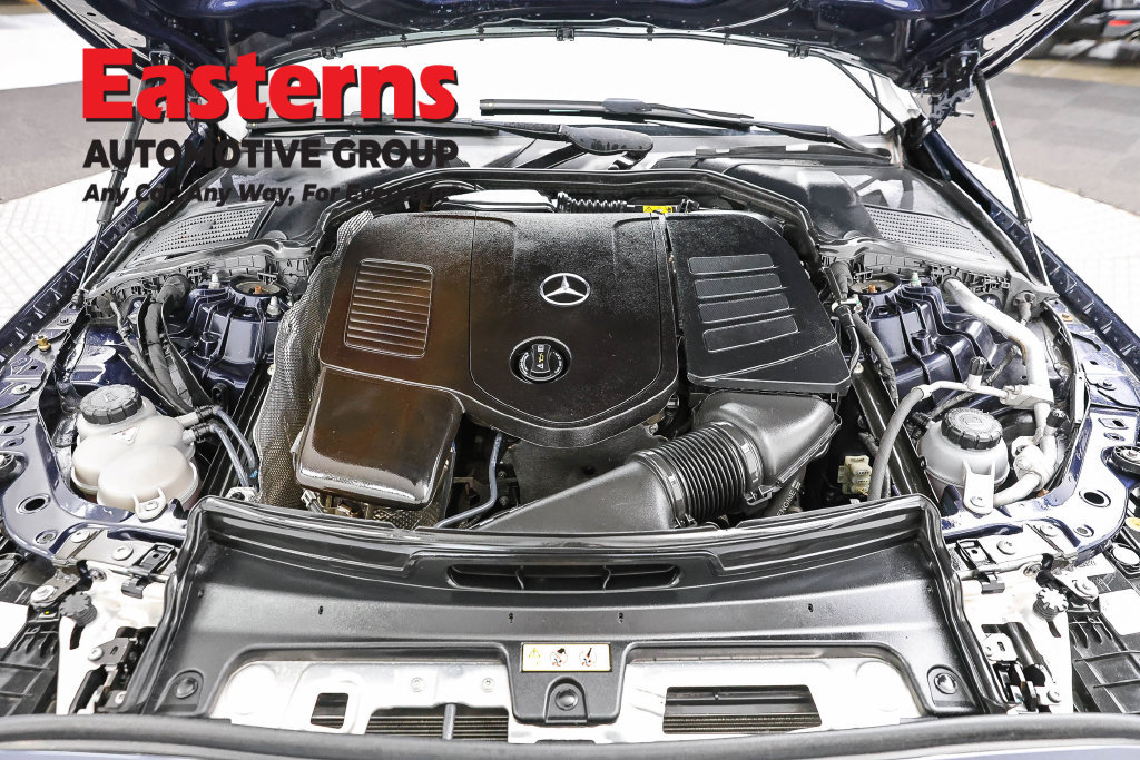 Used 2023 Mercedes-Benz C 300 4MATIC Sedan image 8