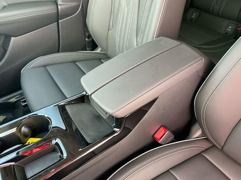 New 2025 Buick Envision Avenir image 21