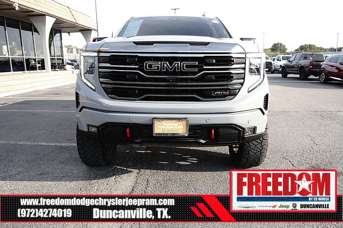 Used 2024 GMC Sierra 1500 AT4 w/ Technology Package AWD/4WD image 8