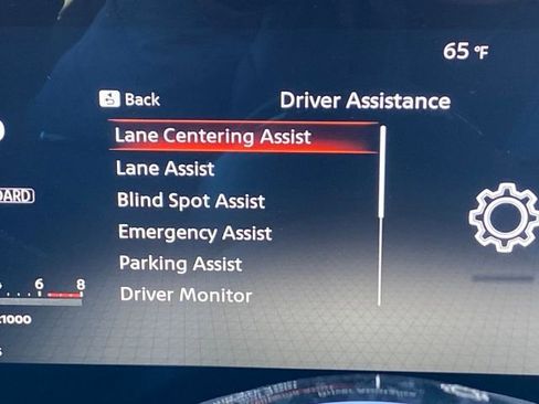 New 2026 Nissan Kicks SR image 18