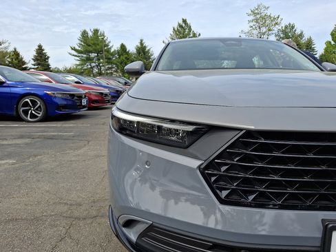 Used 2023 Honda Accord EX-L image 10