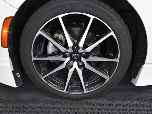 Used 2022 Toyota GR86 RWD image 37