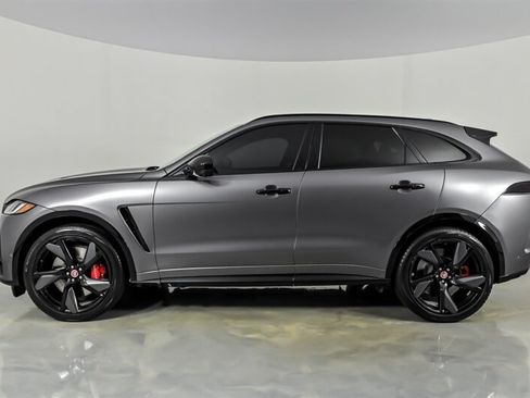 Used 2023 Jaguar F-PACE SVR AWD/4WD image 7