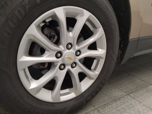 Used 2019 Chevrolet Equinox LS w/ LS Convenience Package AWD/4WD image 31