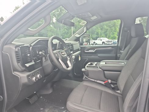 Used 2026 GMC Sierra 2500 SLE w/ SLE Value Package; AWD/4WD image 44