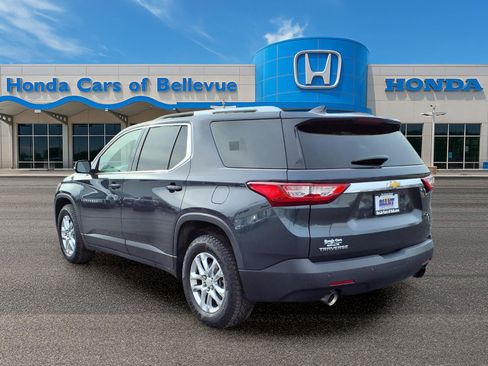 Used 2018 Chevrolet Traverse LT image 3