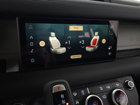 Used 2024 Land Rover Defender 110 S image 28