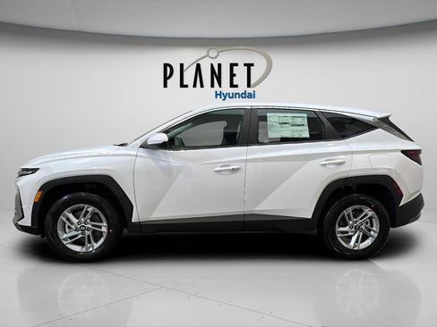 New 2026 Hyundai Tucson SE image 2