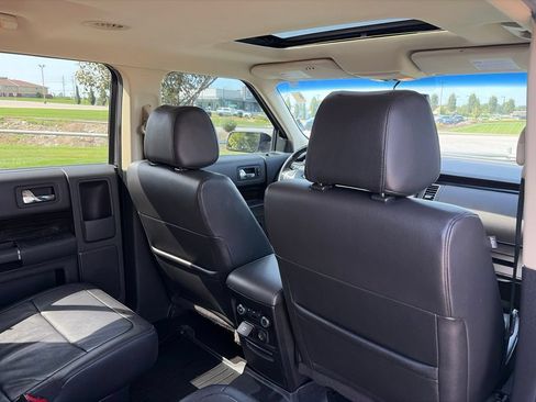 Used 2019 Ford Flex SEL w/ Equipment Group 202A FWD image 34