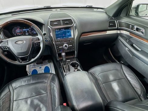 Used 2017 Ford Explorer Platinum AWD/4WD image 28