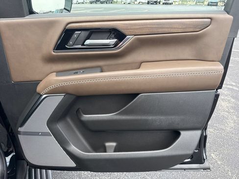 New 2026 GMC Yukon Denali Ultimate AWD/4WD image 38