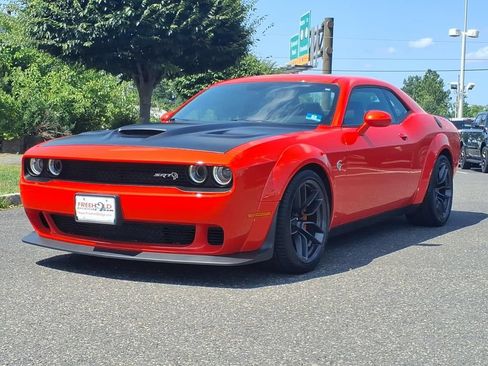 Used 2018 Dodge Challenger SRT Hellcat RWD image 3